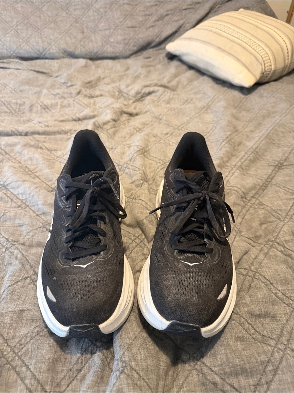 Hoka Bondi 9 Men's Black and White Athletic Running Shoes